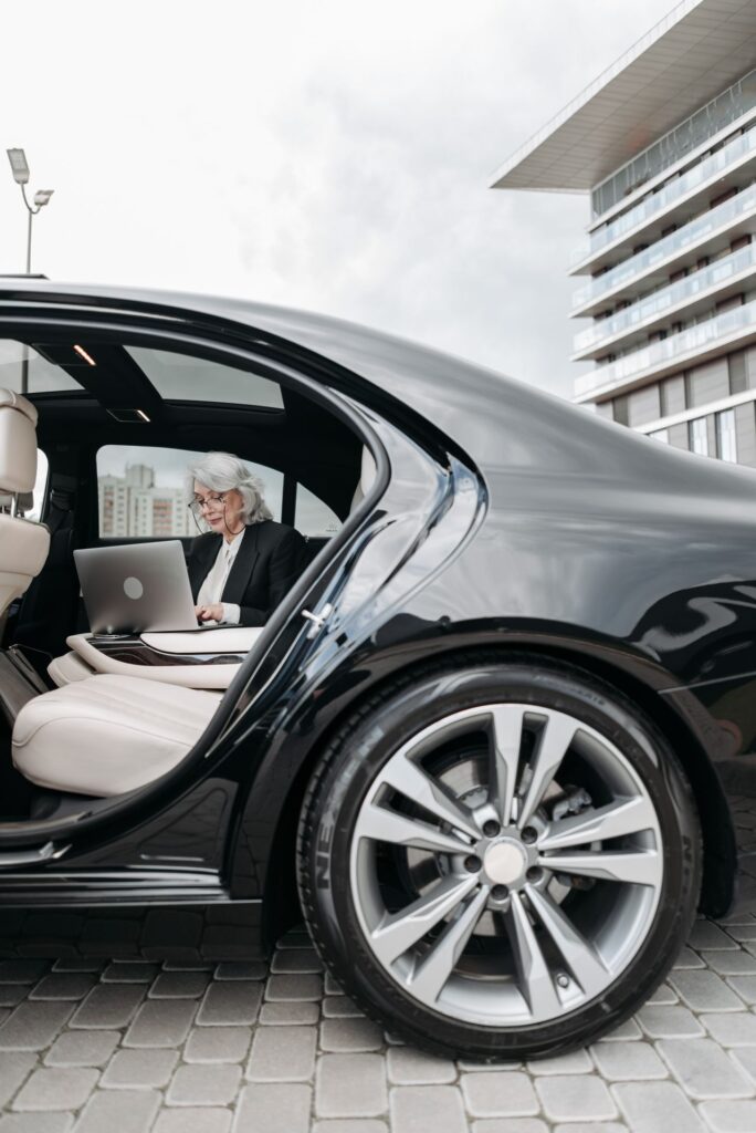 chauffeur for 1st class passanger